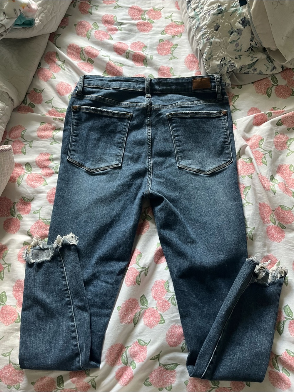 Judy Blue Dark Wash Distressed Skinny Jeans